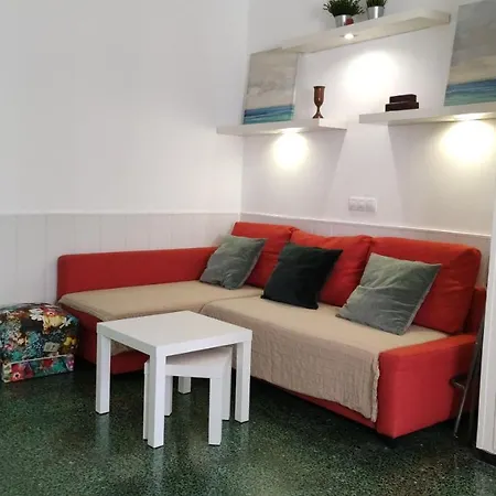 Estudio Interior En Playa De Las Canteras